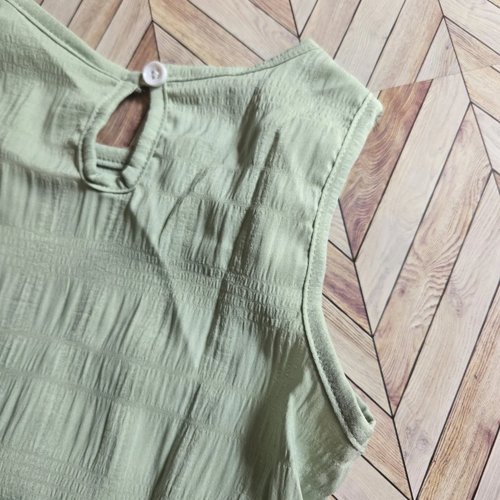 Girl's Sage Green Ruffle Dress Floral Sundress Lightweight Summer Outfit 6-7Y